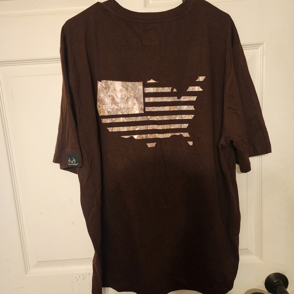 Real Tree Mens Brown Tshirt. Size Large. - Picture 3 of 5
